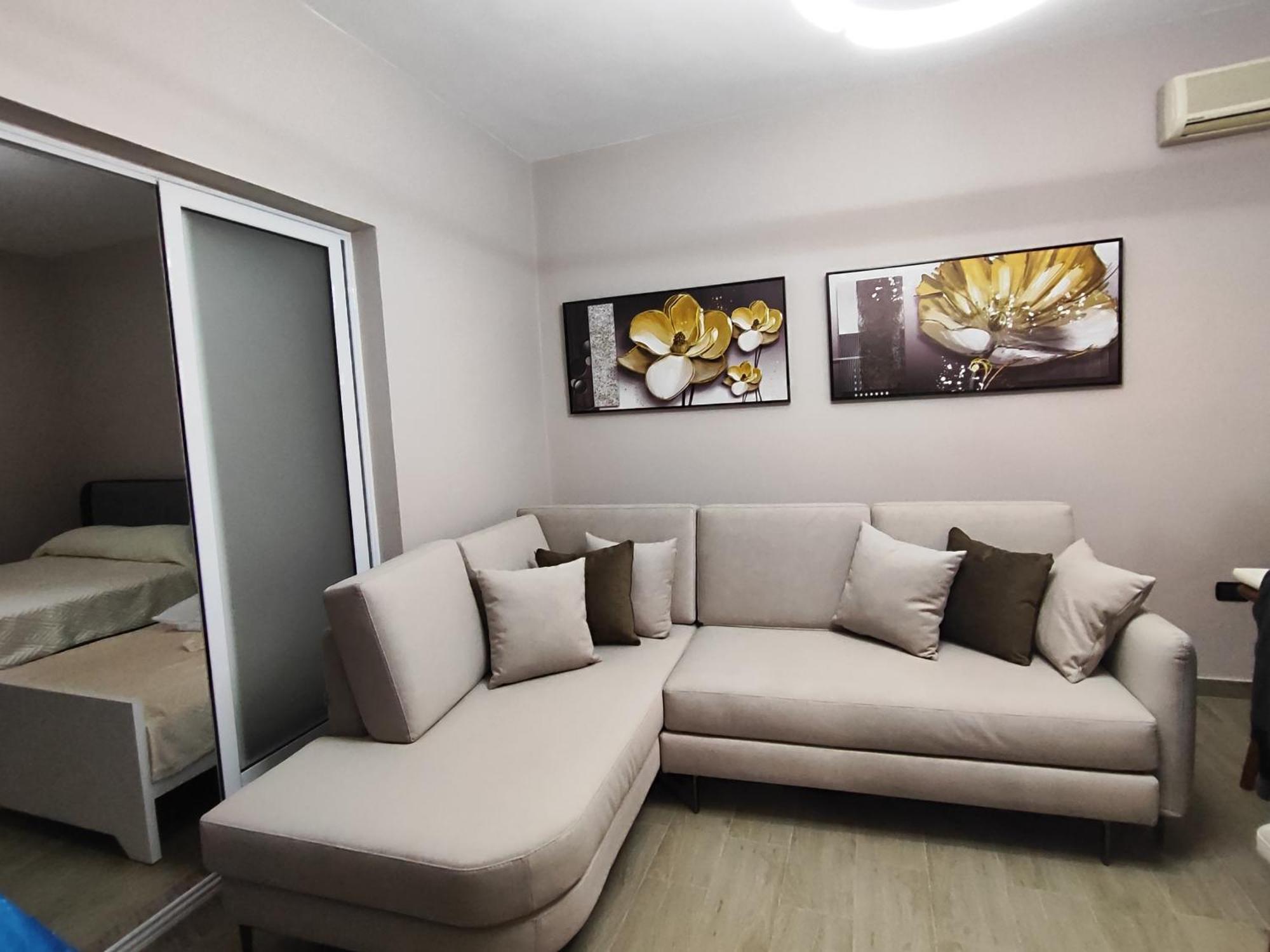 Large Apartment Vlorë Exterior foto